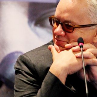 El teatro es el único arte que no se puede bajar por internet: Tim Robbins