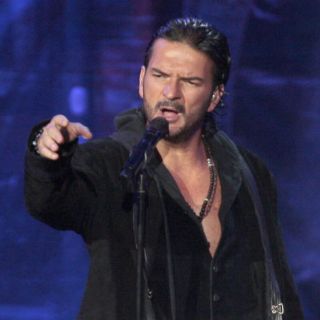 Ricardo Arjona canta ante 50 mil personas en Guatemala