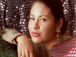 En 1995, hizo historia al convertirse en la primera artista en colocar simultáneamente cinco discos en español en Billboard. ARCHIVO  /