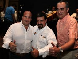 En un evento en un hotel (de izq-der) Enrique Alfaro, Calos Lomelí y Salvador Caro.  /