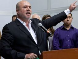 Clouthier dijo que indepedientemente del fallo del IFE y del tribunal, iniciará su campaña electoral el próximo 10 de abril. ESPECIAL  /