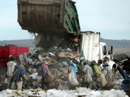 El ejido demanda la restitución del predio, el pago de daños y el saneamiento de un sitio que ahora es más basura que tierra. ARCHIVO  /