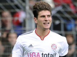 'Mario Gomez se ha convertido en uno de los máximos goleadores de Europa', declaró el director deportivo del club. ARCHIVO  /