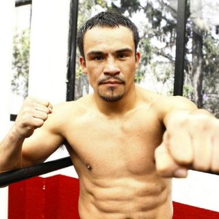 ''Dinamita'' Márquez cuenta su vida en televisión