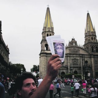 La muchedumbre en busca de siete templos