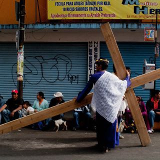 Todo listo para representación de la Pasión de Cristo en el DF