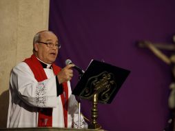 El cardenal cubano, Jaime Ortega, celebra la misa de Viernes Santo en la isla. ARCHIVO  /