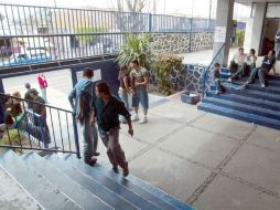 El seguro para estudiantes es una opción para quienes no cuentan con seguridad social. ARCHIVO  /
