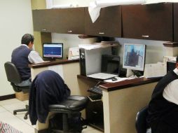 Investigadores aseguran que la estrategia para reducir las ausencias laborales por enfermedad debería incluir a la educación. ARCHIVO  /