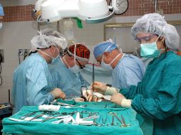 La donación de un riñón puede llevarse a cabo de forma viva y la segunda cuando pertenece a una persona que falleció. ID  /