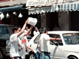 La autoridad competente les aplicó una multa de 21 a 40 días de salario mínimo vigente.  ARCHIVO  /