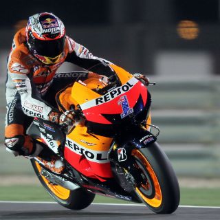 Stoner, por delante de Lorenzo en los últimos libres