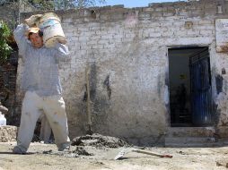 Se espera que en 2011 la tasa de pobreza en América Latina y el Caribe se reduzca levemente a 30.4 por ciento. ARCHIVO  /
