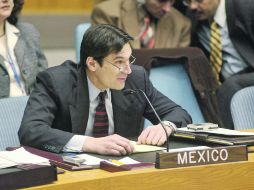 Una vez que llegó a su casa, el embajador Carlos Pujalte se dio cuenta de que unos ladrones había estado antes que él. ESPECIAL  /