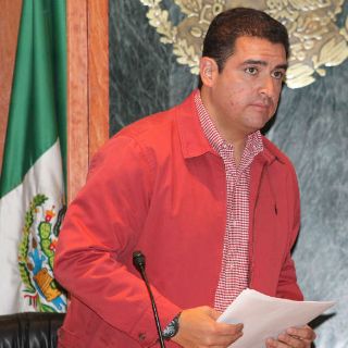 Héctor Vielma se va de vacaciones con la promesa de entregar obras