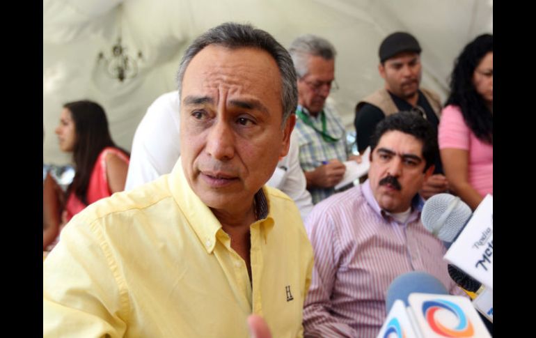 Fernando Garza (der) festejó hoy su cumpleaños en compañía de Manuel Espino (izq).  /