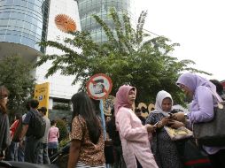 Desde los primeros momentos se percibieron evacuaciones en lugares de concentración pública. AP  /