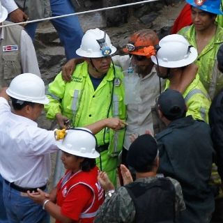 Exitoso rescate de nueve mineros atrapados en Perú