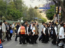 La primera información sobre afectaciones por el sismo surgió en el DF: sólo evacuaciones. NTX  /
