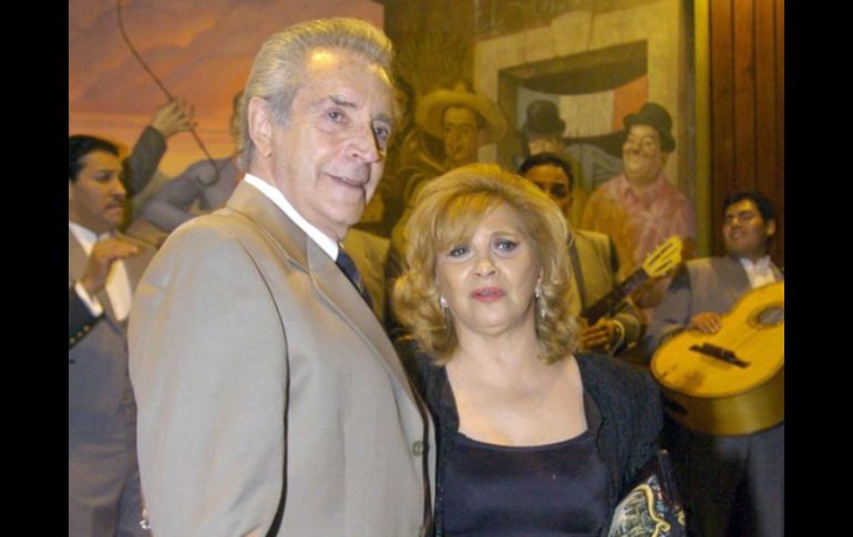 El actor Julio Alemán, en un evento de reconocimiento a su trayectoria. ARCHIVO  /