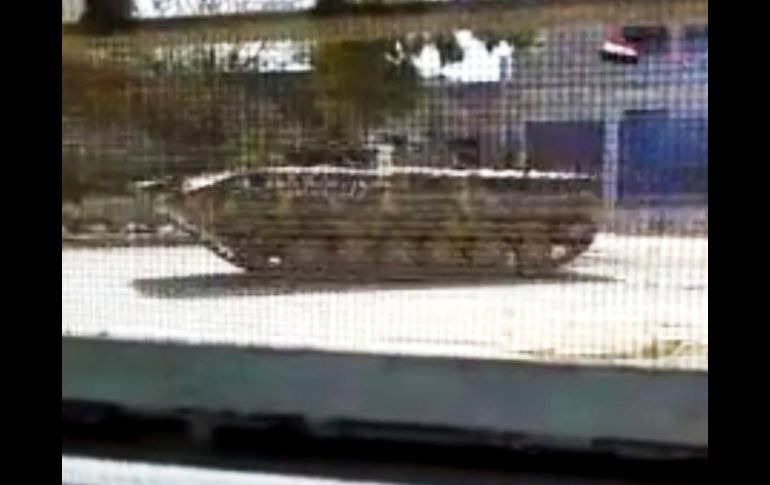 Una imagen amateur de Siria muestra como los tanques continúan en sus sitios en Idlib. AFP  /