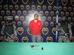 El sujeto quedó su disposición al detenido junto con el arma asegurada, para que se encargue de realizar las investigaciones. ESPECIAL  /