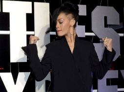 Rihanna ha dejado toda su expresividad y su sensualidad en la música y ha llegado al cine cargada de armas. AP  /