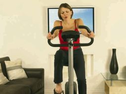 • Ejercicio en casa. THINKSTOCK.  /