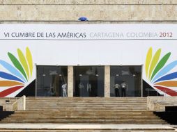 Policías resguardan la sede de lo que será la Cumbre de las Américas. REUTERS  /