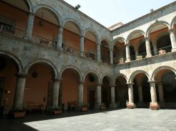 Entre las edificaciones que fueron inspeccionadas se encuentran el Ayuntamiento de Guadalajara.  /