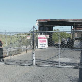 Turistas tienen permiso de pasar a la Playa de Tenacatita