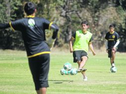 El volante Héctor Gómez es contemplado para salir a la banca, pero es de los cambios habituales del conjunto universitario.  /