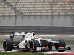 El ''Checo'' Pérez está listo para correr la clasificación previa al Gran Premio de China. AP  /