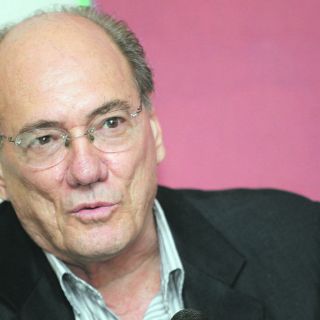 Reconocen trayectoria de Muriá