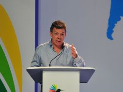El presidente de Colombia, Juan Manuel Santos, habla en la ceremonia inaugural de la VI Cumbre de las Américas. AFP  /