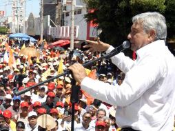 El candidato presidencial de la coalición Movimiento Progresista en un mitin con simpatizantes de su partido. EL UNIVERSAL  /