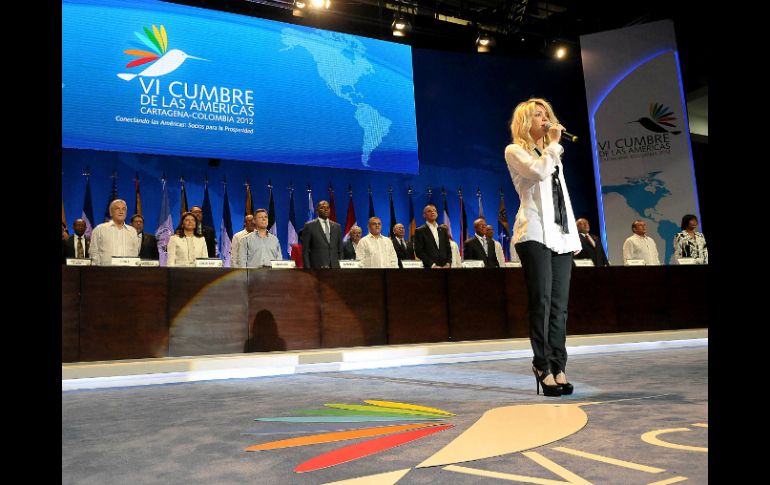 Shakira durante la ceremonia inaugural de la VI Cumbre de las Américas. EFE  /