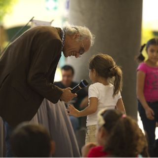 De asquerosidades y otros cuentos, con Francisco Hinojosa