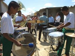 Enmedio de vías y marginación, la sensibilidad artística fluye en la comunidad mixteca de la colonia Ferrocarril. ARCHIVO  /