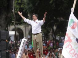 El priista dice que su proyecto devolverá a Mexico el crecimiento, la paz y la seguridad. ARCHIVO  /