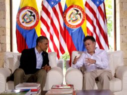 El presidente de EU Barack Obama en reunión con el presidente colombiano, Juan Manuel Santos. AP  /