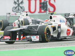 Sergio Pérez se quedó fuera de la zona de puntos por un solo lugar, pues es hasta el sitio 10 que se reparten unidades. AP  /