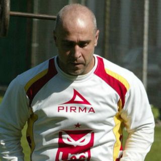 Caras largas de tristeza en Estudiantes