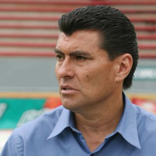 Estudiantes reparte culpas