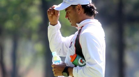 Juan Carlos Chávez durante el entrenamiento del Atlas.  /