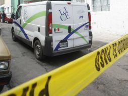 La víctima fue llevada a la morgue de la Zona Metropolitana de Guadalajara, en espera que sea identificada. ARCHIVO  /