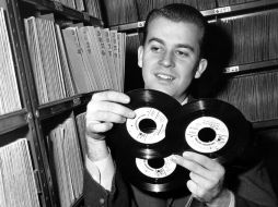 El presentador fundó la firma Dick Clark Productions, que produce hoy en  día los Globos de Oro. AP  /