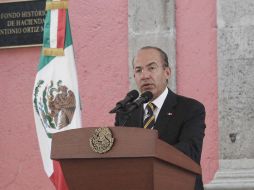 Para el IFE, Calderón Hinojosa utilizó recursos públicos para difundir propaganda personalizada con logros de gobierno.NTX  /