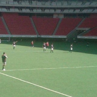 Coyote dirige su primer entrenamiento