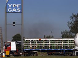 El gobierno intervino el lunes la empresa que controlaba la española Repsol con el 57.4% de acciones. REUTERS  /